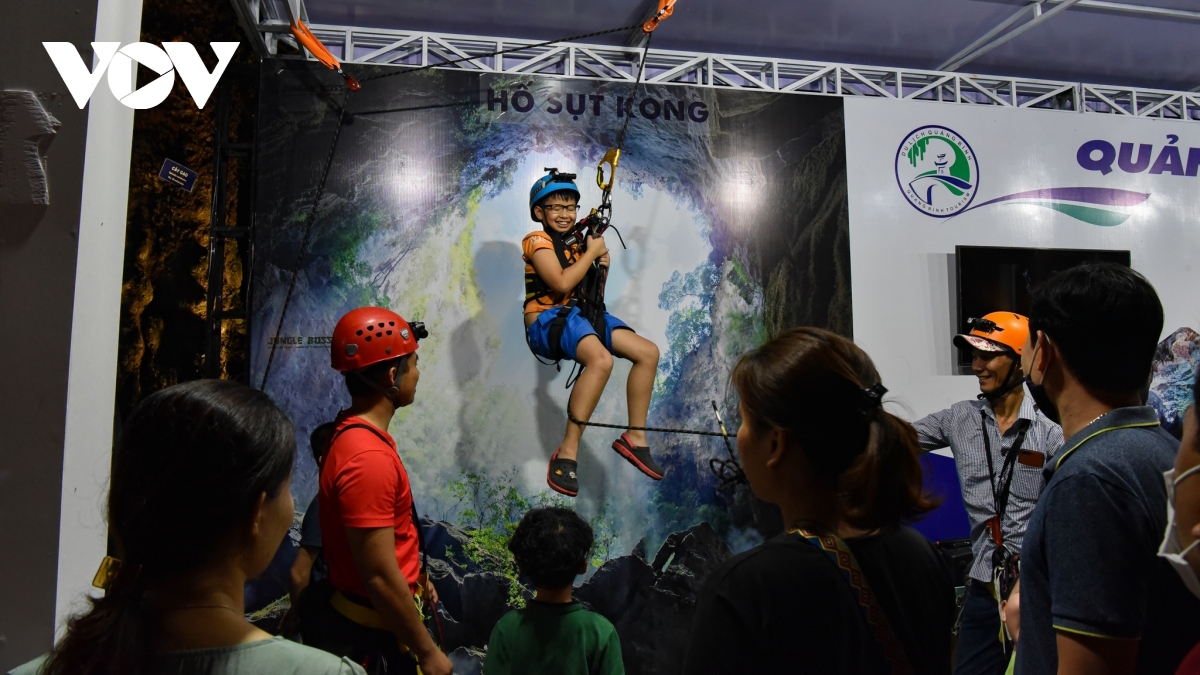 Crowds flock to Hanoi culinary and tourism festival 2021